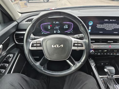 Used 2025 Kia Telluride S FWD image 28