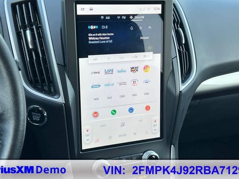 Used 2024 Ford Edge SEL image 30