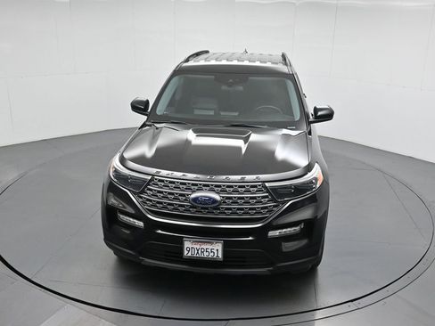 Certified 2022 Ford Explorer XLT w/ Equipment Group 202A image 34