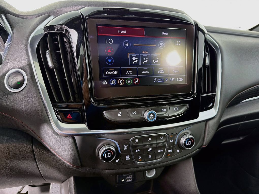 Used 2023 Chevrolet Traverse RS AWD/4WD image 19