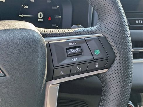 New 2025 Mitsubishi Outlander SEL image 18