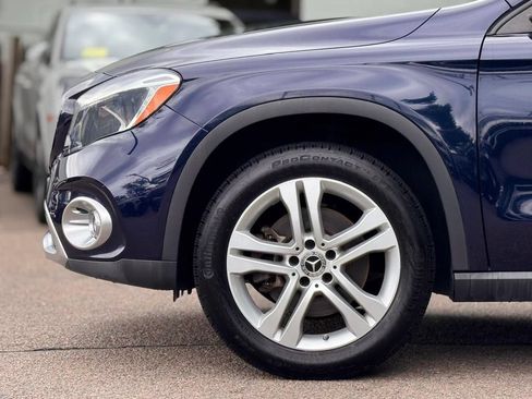 Used 2019 Mercedes-Benz GLA 250 4MATIC w/ Premium Package image 11
