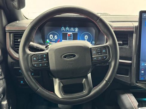 Used 2022 Ford Expedition Limited image 23