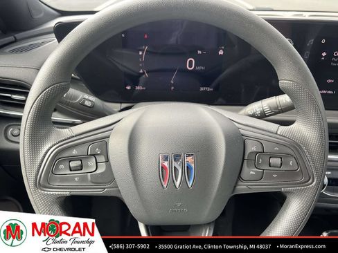 Used 2025 Buick Envista Preferred FWD image 18
