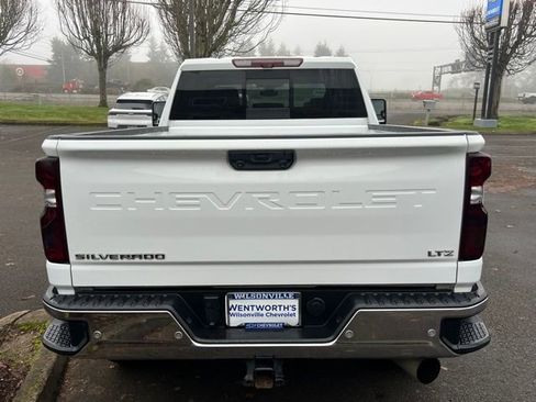Used 2021 Chevrolet Silverado 2500 LTZ w/ LTZ Convenience Package image 6