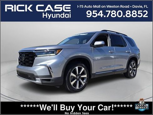 Used 2023 Honda Pilot Touring image 1