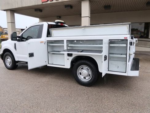 Used 2019 Ford F250 2WD Regular Cab Super Duty image 7