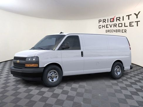 New 2025 Chevrolet Express 3500 w/ Driver Convenience Package image 2
