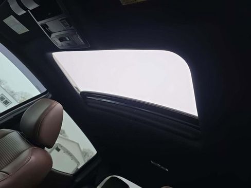 Used 2021 Toyota Tacoma Limited image 12