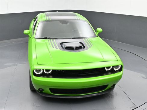 Used 2017 Dodge Challenger R/T image 20