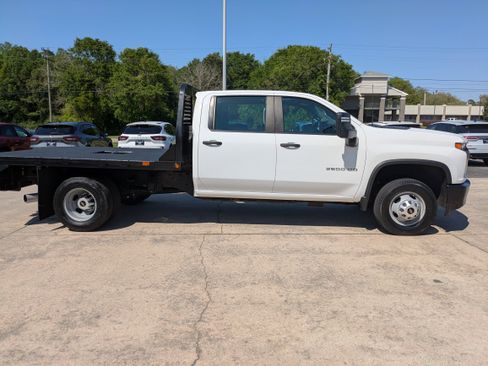 Used 2023 Chevrolet Silverado 3500 W/T w/ WT Fleet Convenience Package image 5