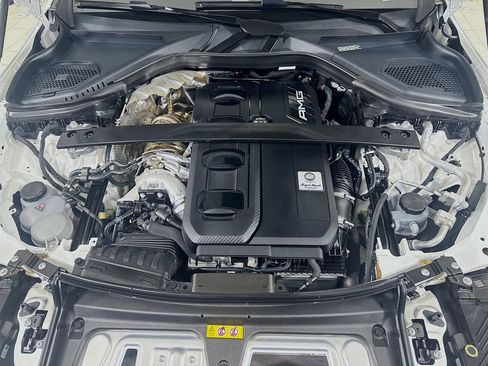 Used 2025 Mercedes-Benz GLC 43 AMG 4MATIC image 28