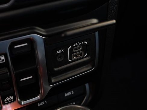 Used 2022 Jeep Wrangler Unlimited Sahara w/ Cold Weather Group image 35