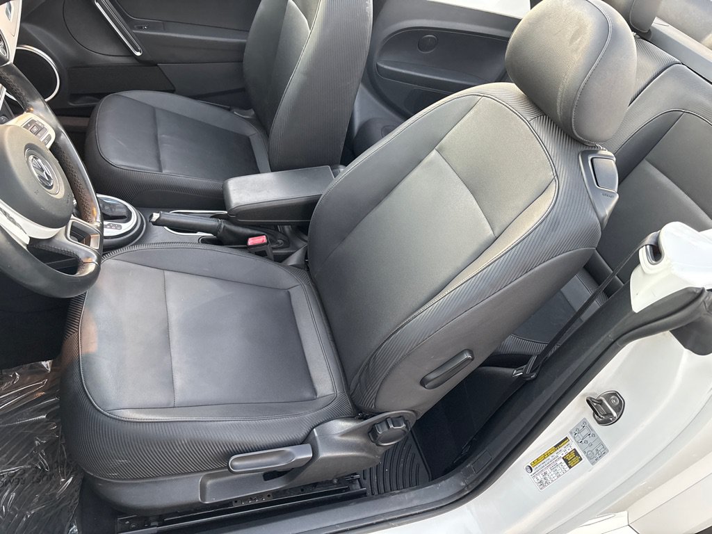 Used 2013 Volkswagen Beetle TDI FWD image 16