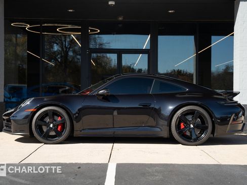 Used 2025 Porsche 911 Carrera image 8