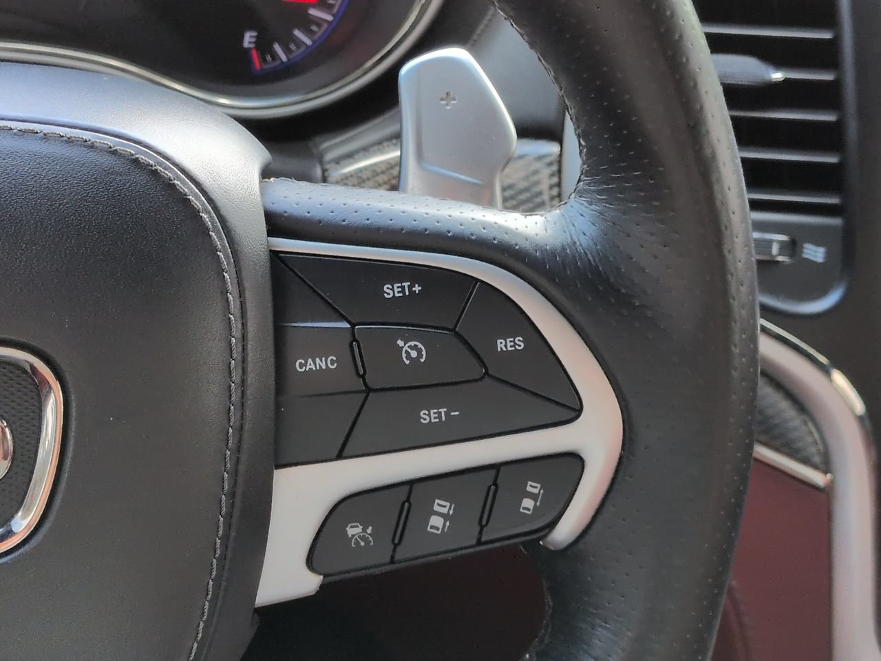 Used 2018 Jeep Grand Cherokee Trackhawk AWD/4WD image 28