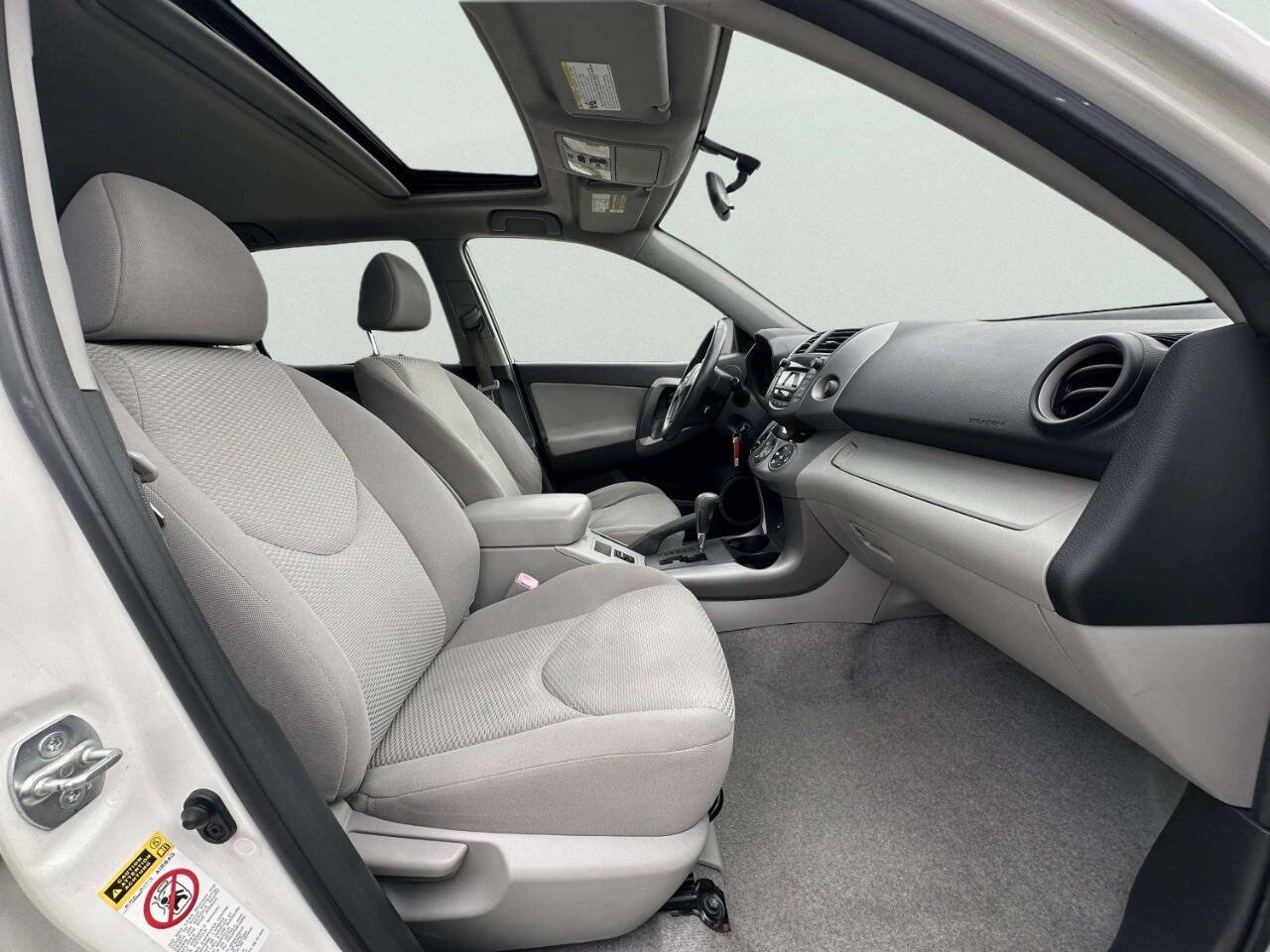 Used 2007 Toyota RAV4 Limited AWD/4WD image 22