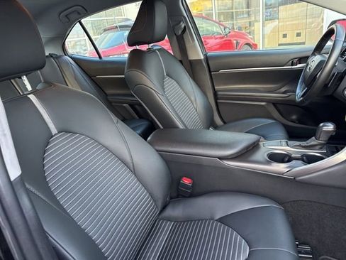Used 2024 Toyota Camry SE image 35