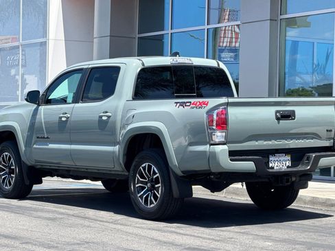 Used 2023 Toyota Tacoma TRD Sport w/ Black Out Package (TMS) AWD/4WD image 8