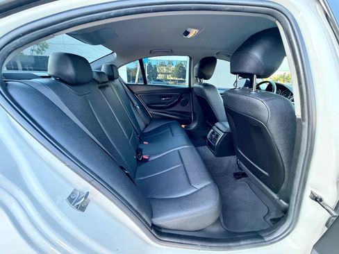 Used 2018 BMW 320i Sedan RWD image 13