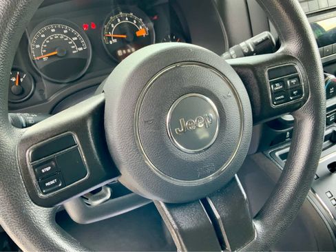 Used 2016 Jeep Patriot Sport w/ Power Value Group image 39