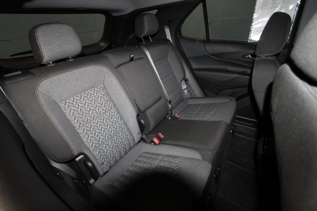 Used 2024 Chevrolet Equinox LT w/ LPO, Floor Liner Package FWD image 23