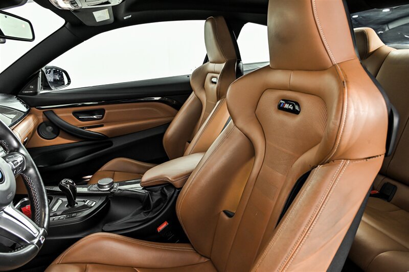 Used 2020 BMW M4 Coupe w/ Competition Package RWD image 17