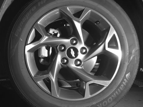 Used 2025 Chevrolet Trax LT w/ LT Convenience Package FWD image 12