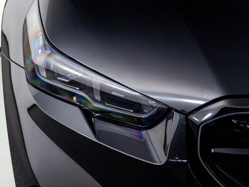 Used 2025 BMW M5 w/ Executive Package image 22