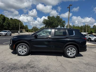 New 2025 Mitsubishi Outlander ES