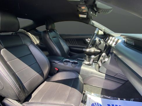 Used 2022 Ford Mustang Premium RWD image 22