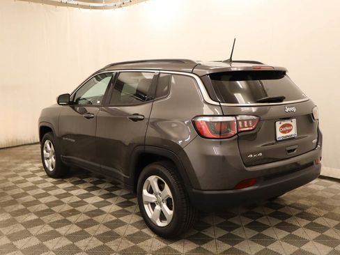 Used 2020 Jeep Compass Latitude w/ Cold Weather Group AWD/4WD image 3