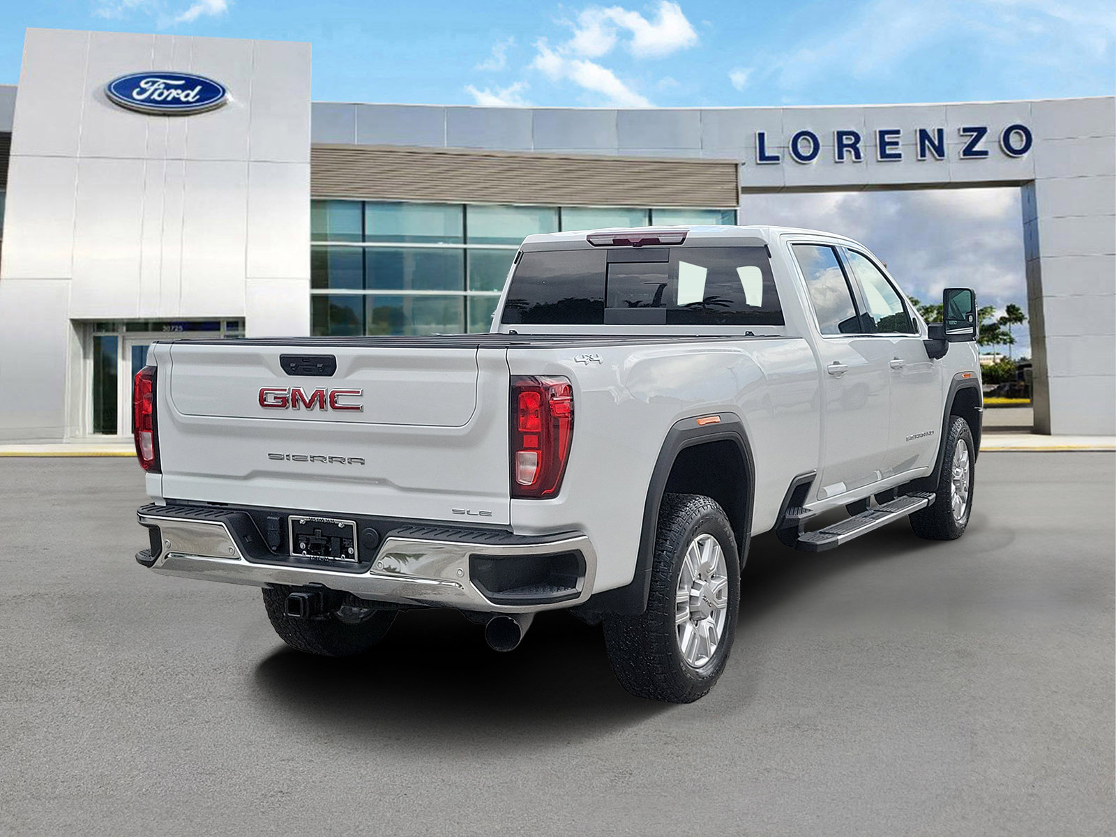 Used 2024 GMC Sierra 2500 SLE w/ SLE Value Package; AWD/4WD image 5