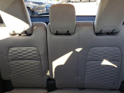 Used 2023 Nissan Pathfinder SV image 15