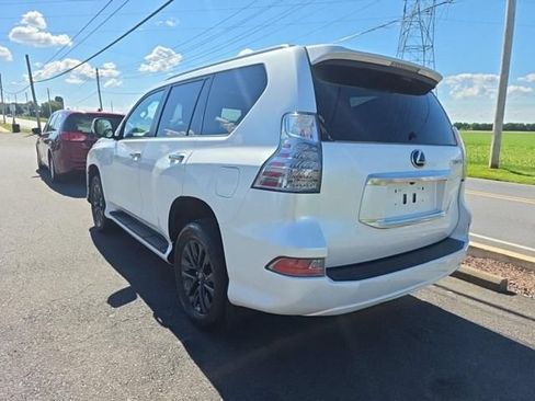 Used 2023 Lexus GX 460 Premium w/ Premium Package AWD/4WD image 3