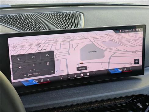 Used 2025 BMW 330i Sedan w/ M Sport Package image 13