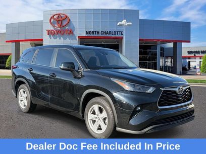 Used 2023 Toyota Highlander LE