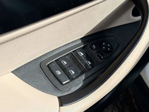 Used 2018 BMW X2 sDrive28i w/ Convenience Package FWD image 17