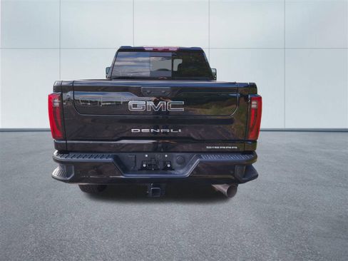 Used 2025 GMC Sierra 3500 Denali Ultimate image 4