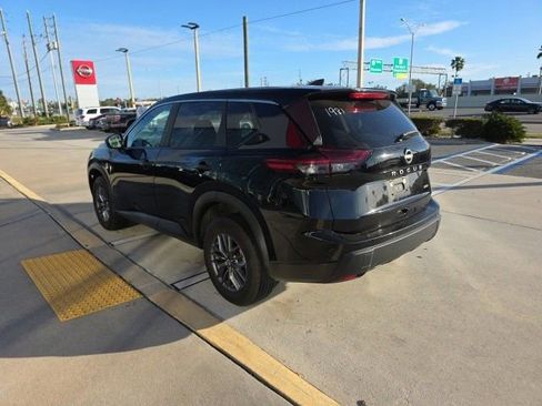 Used 2024 Nissan Rogue S image 7