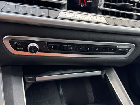 Used 2022 BMW X5 xDrive40i AWD/4WD image 33