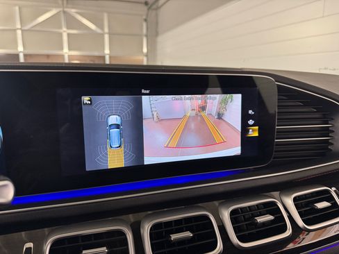 Used 2023 Mercedes-Benz GLE 53 AMG 4MATIC image 24