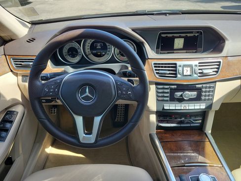 Used 2014 Mercedes-Benz E 350 Sedan image 17