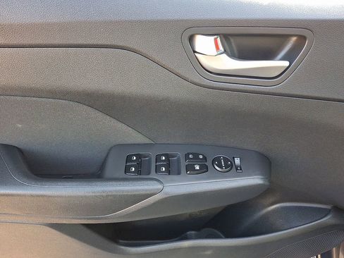 Used 2020 Hyundai Accent SE image 13