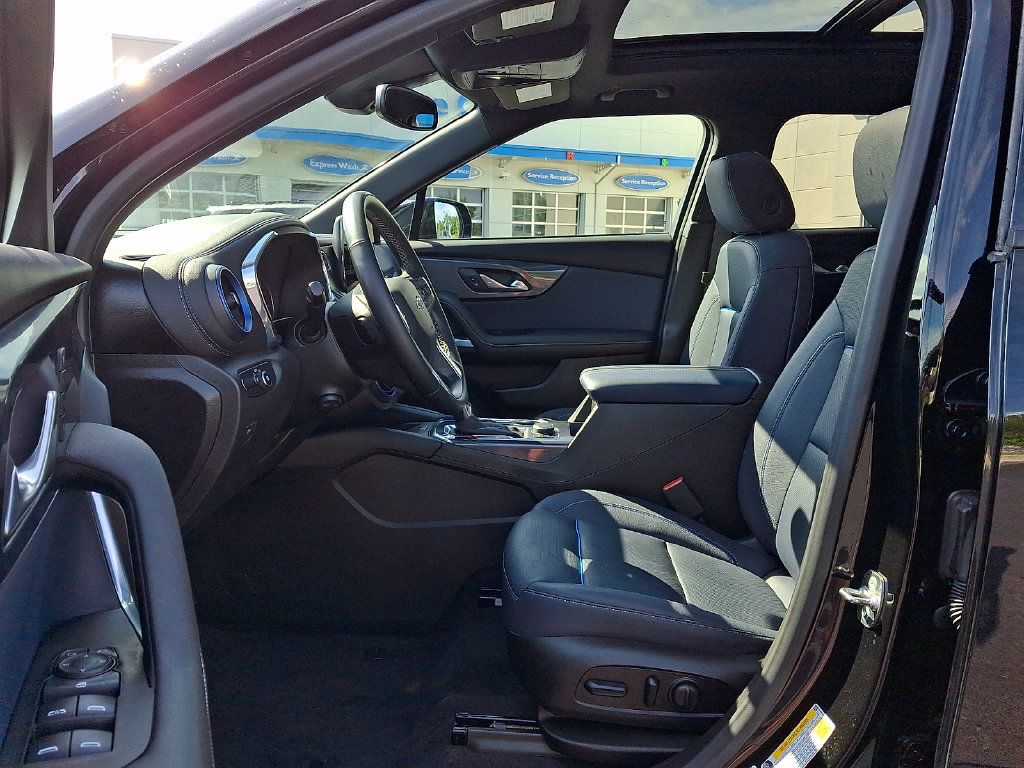 Used 2023 Chevrolet Blazer RS w/ Enhanced Convenience Package AWD/4WD image 16