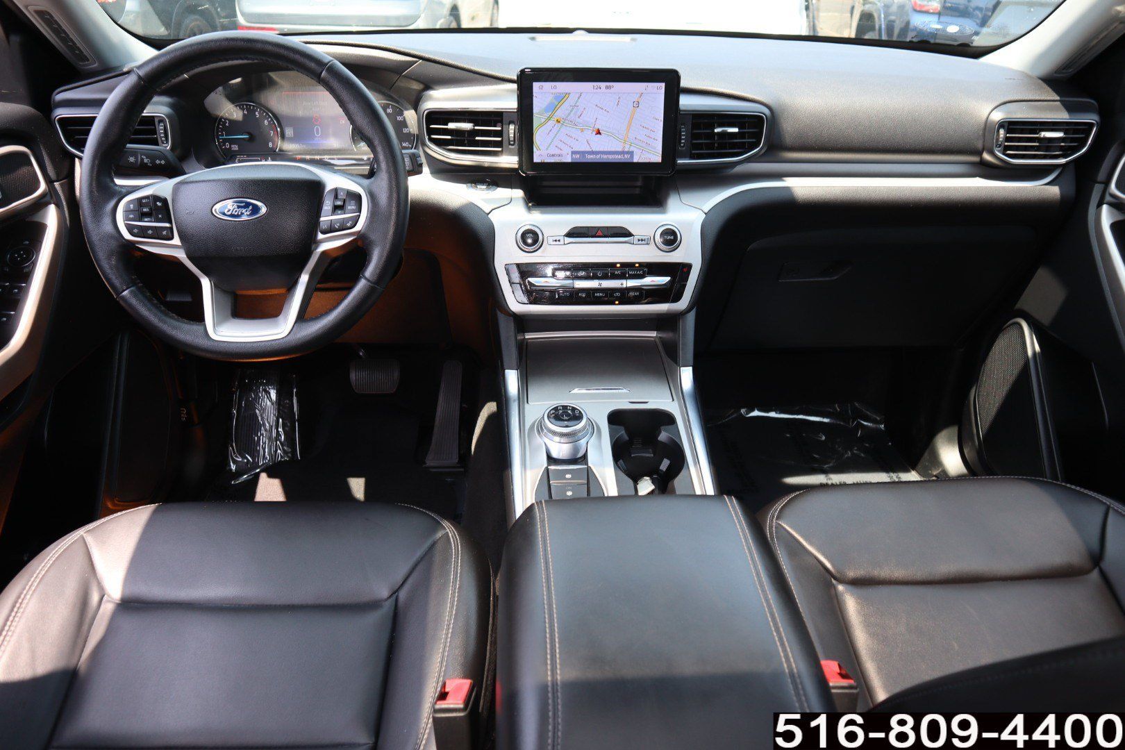 Used 2022 Ford Explorer XLT w/ Equipment Group 202A AWD/4WD image 14