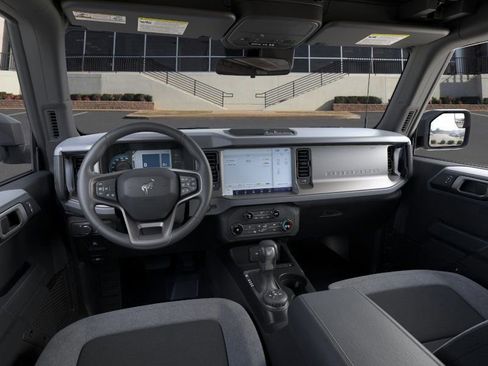 New 2025 Ford Bronco Base image 9