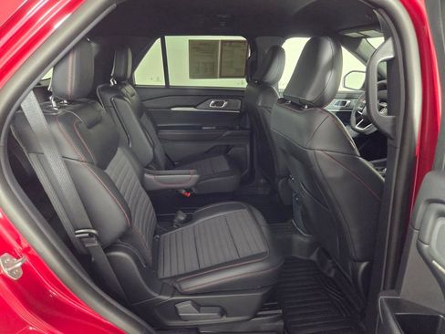 Used 2026 Ford Explorer ST-Line w/ ST-Line Street Pack RWD image 28