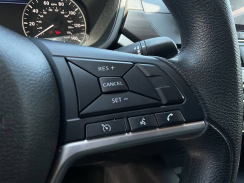 Used 2024 Nissan Altima 2.5 SV FWD image 32