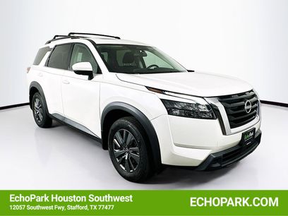 Used 2024 Nissan Pathfinder SV w/ SV Premium Package